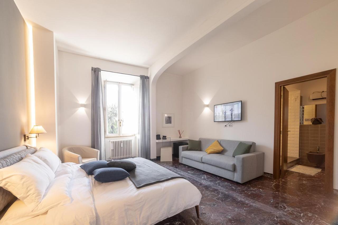 Lombardia40 Luxury Suites โรม ภายนอก รูปภาพ