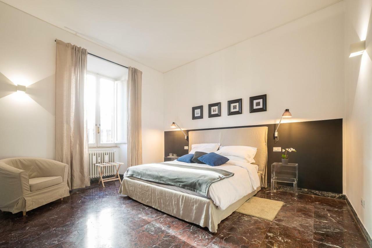 Lombardia40 Luxury Suites โรม ภายนอก รูปภาพ